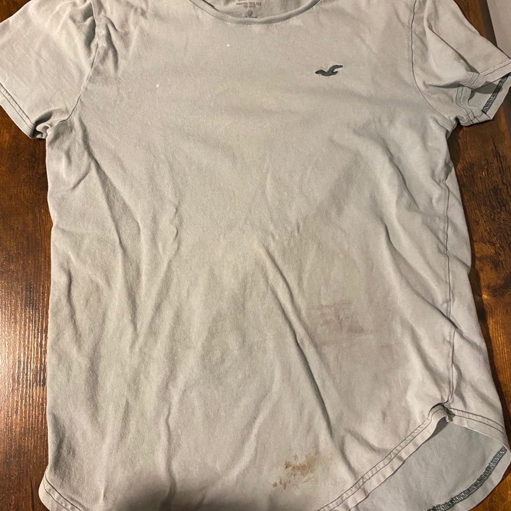 Hollister t-shirt